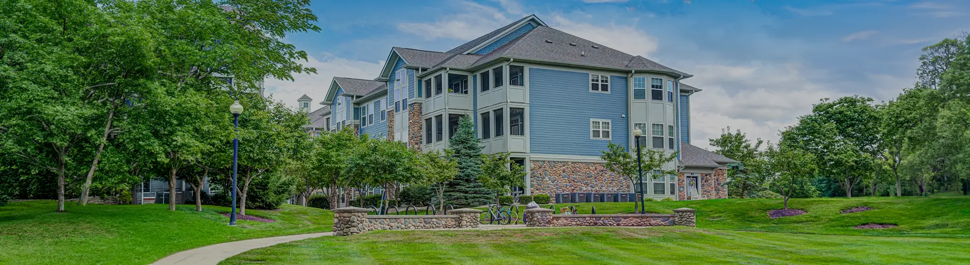 Side view exterior of Union Street Flats Apartments